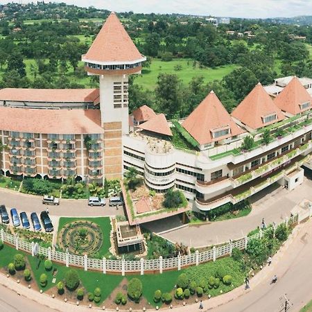 Golf Course Hotel Kampala Extérieur photo