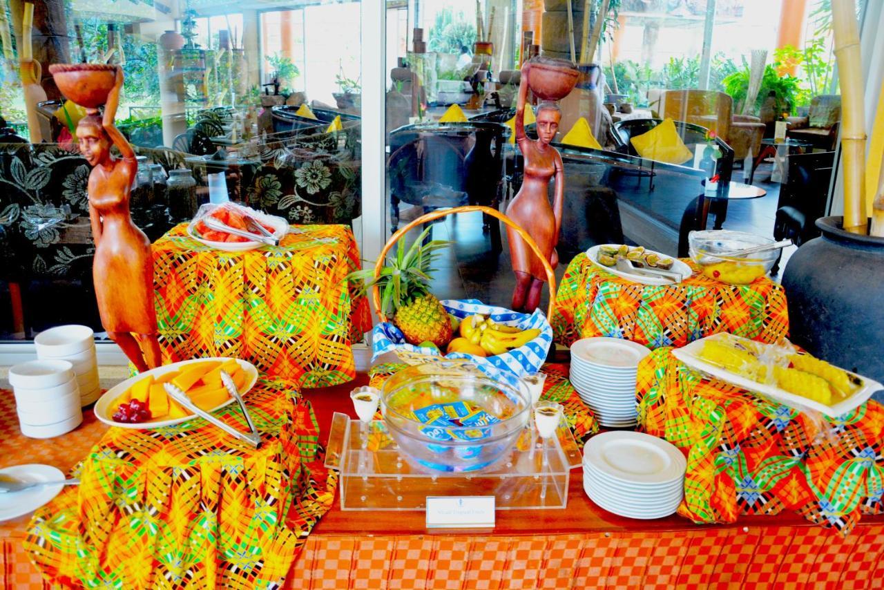 Golf Course Hotel Kampala Extérieur photo