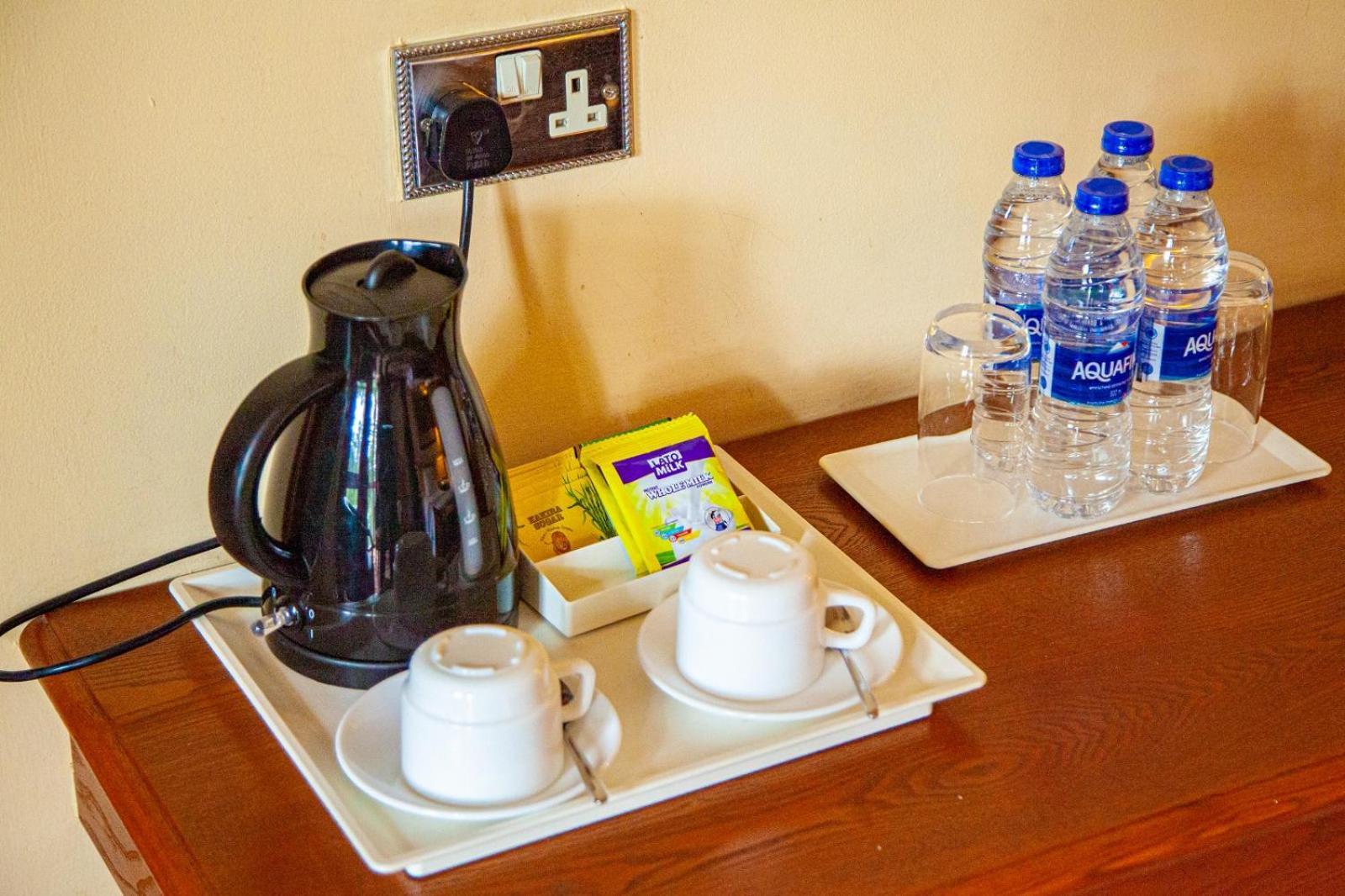 Golf Course Hotel Kampala Extérieur photo